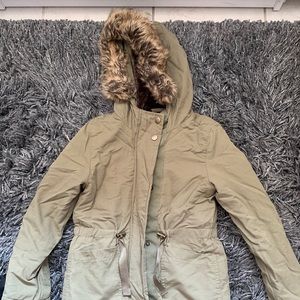Girls parka w/ warm lining,6x brand from Dillard’s